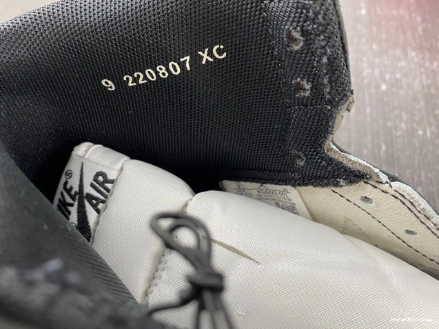 White Black Jordan High BQ4422-001 (2023) Retro 1 85 0726